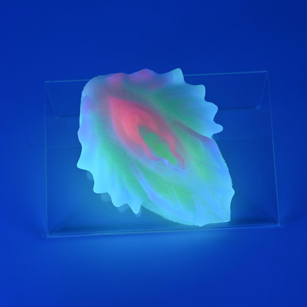 C2MKB44 Calypso Small 0050 UV GITD