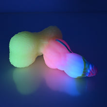 Load image into Gallery viewer, Y2SEW29 Kong Small 0030 UV GITD
