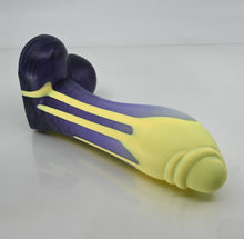 Load image into Gallery viewer, Q3MDV48 Aquus Medium 0050 UV GITD
