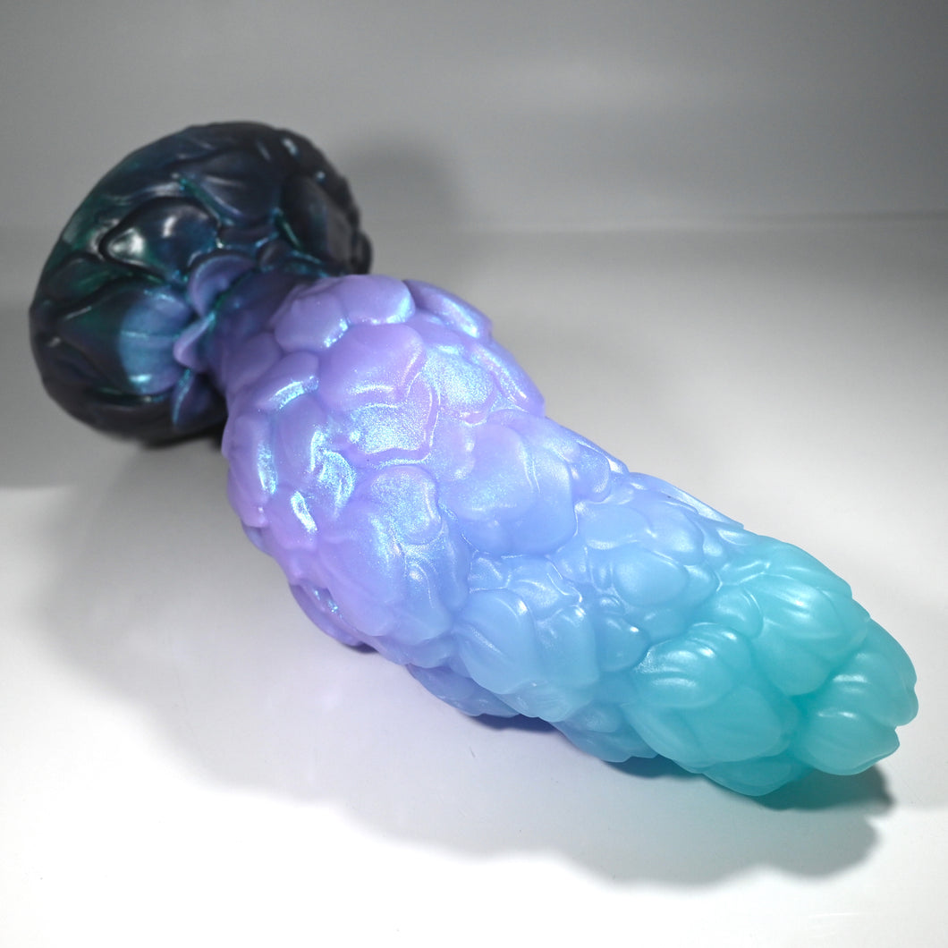 B4XEV19 Flora Large 0031 UV GITD CS