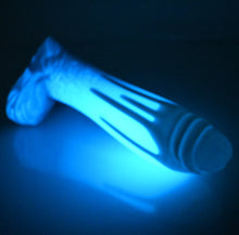 Load image into Gallery viewer, Q3MDV50 Aquus Medium 0050 UV GITD
