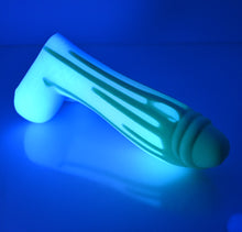 Load image into Gallery viewer, Q3MDV53 Aquus Medium 0050 UV GITD
