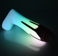 Load image into Gallery viewer, Q3SDV54 Aquus Medium 0030 UV GITD CS
