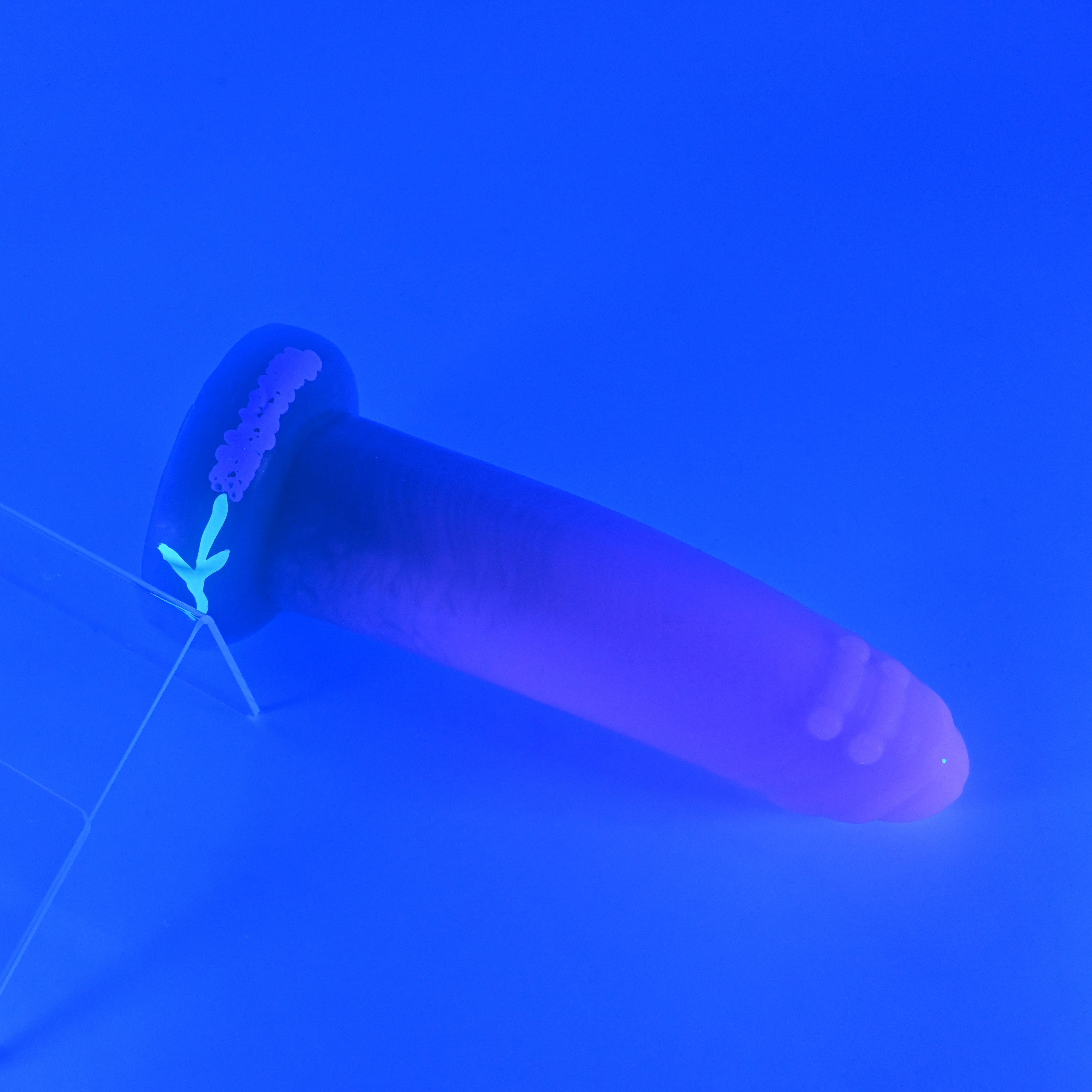 M2MKB75 Ferrus Small 0050 UV GITD
