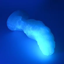 Load image into Gallery viewer, B2SFV76 Flora Small 0030 UV GITD
