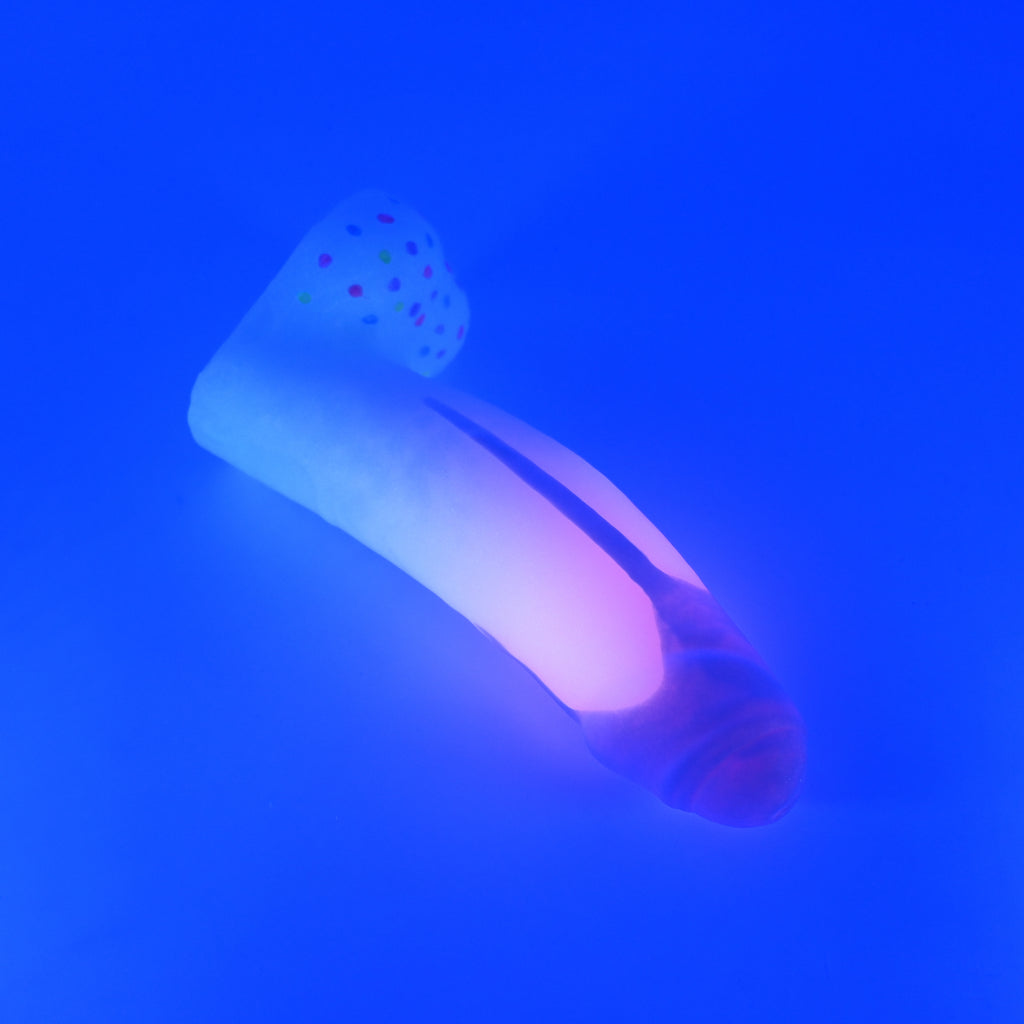 R3SKB00 Orion Medium 0030 UV GITD