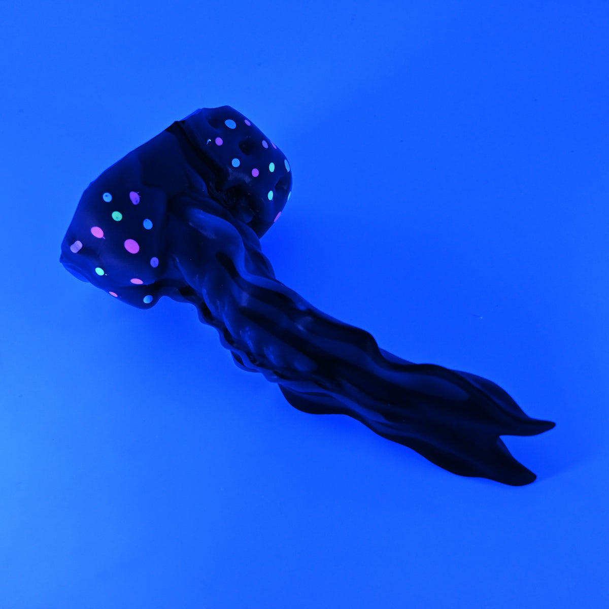 V2SKC32 Snark's Maw Small 0030 UV