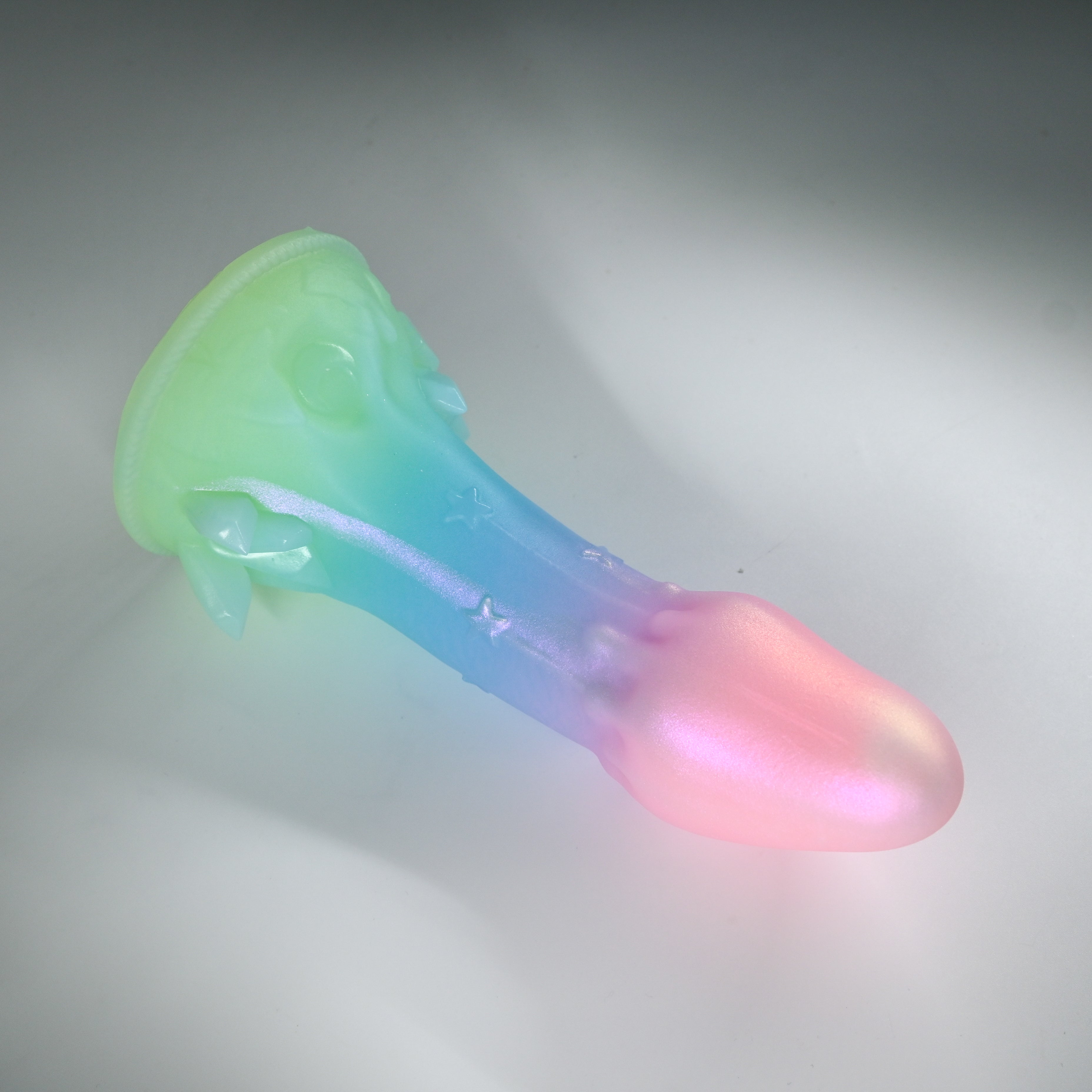 V3MKC36 Vaeriya Medium 0050 UV GITD CS