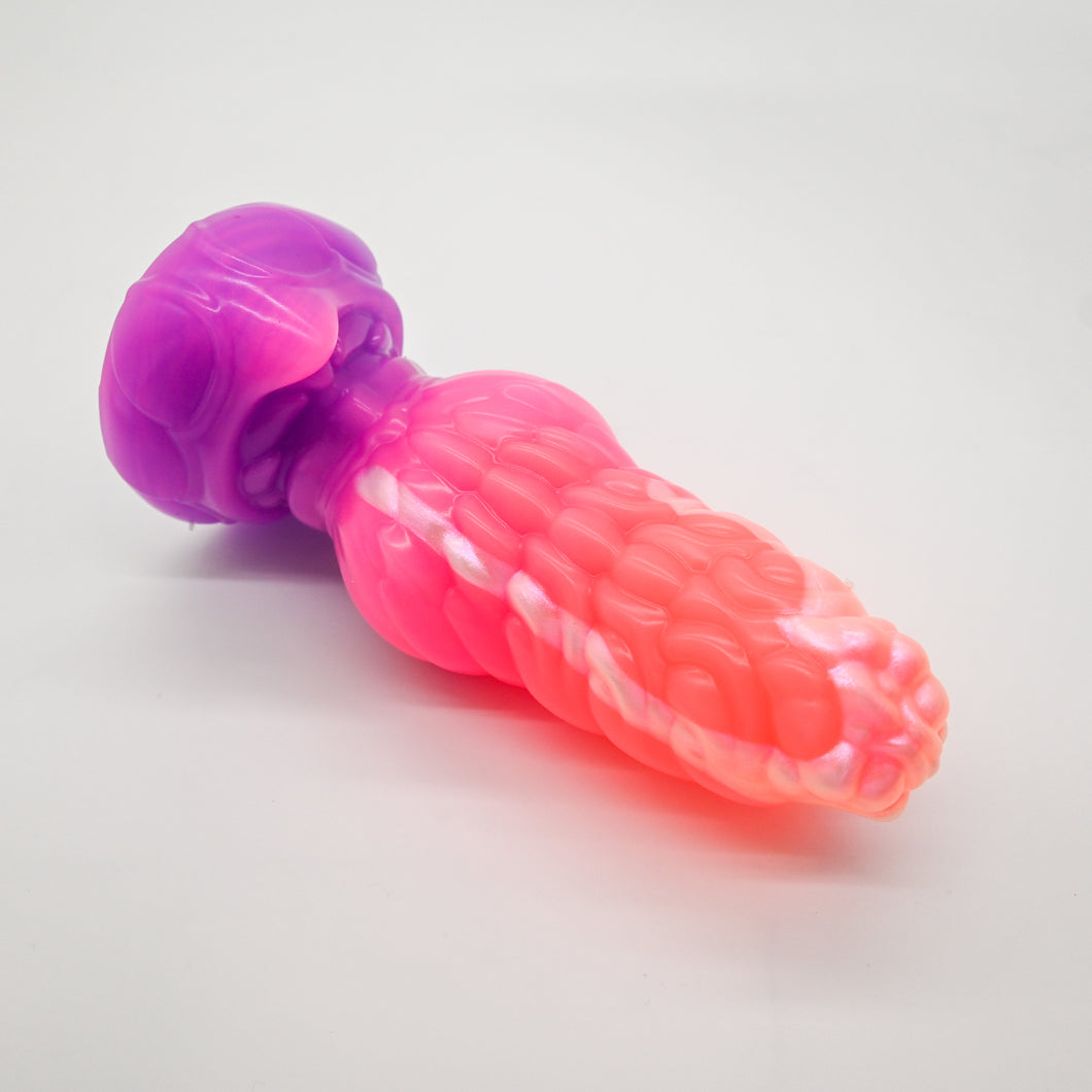 P3SGY64 Pluto Medium 0030 UV GITD