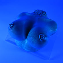 Load image into Gallery viewer, D2XGX99 Celeste Small 0020 UV GITD
