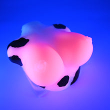 Load image into Gallery viewer, D3SGY03 Celeste Medium 0030 UV GITD
