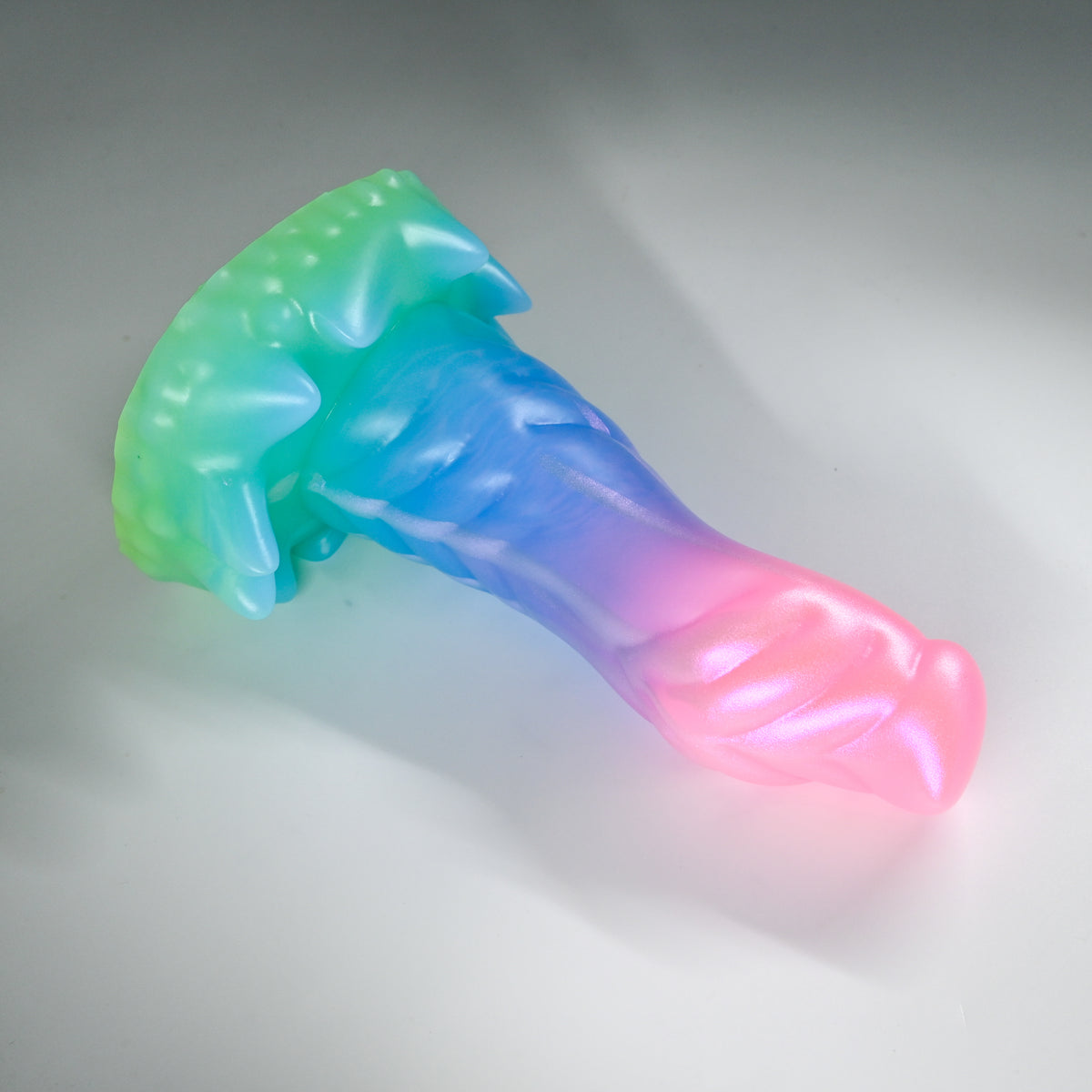 S4SKC03 Snark Large 0030 UV GITD CS