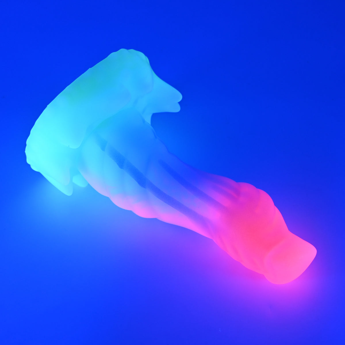 S4SKC03 Snark Large 0030 UV GITD CS