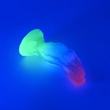 Load image into Gallery viewer, B2MKB16 Flora Small 0050 UV GITD CS
