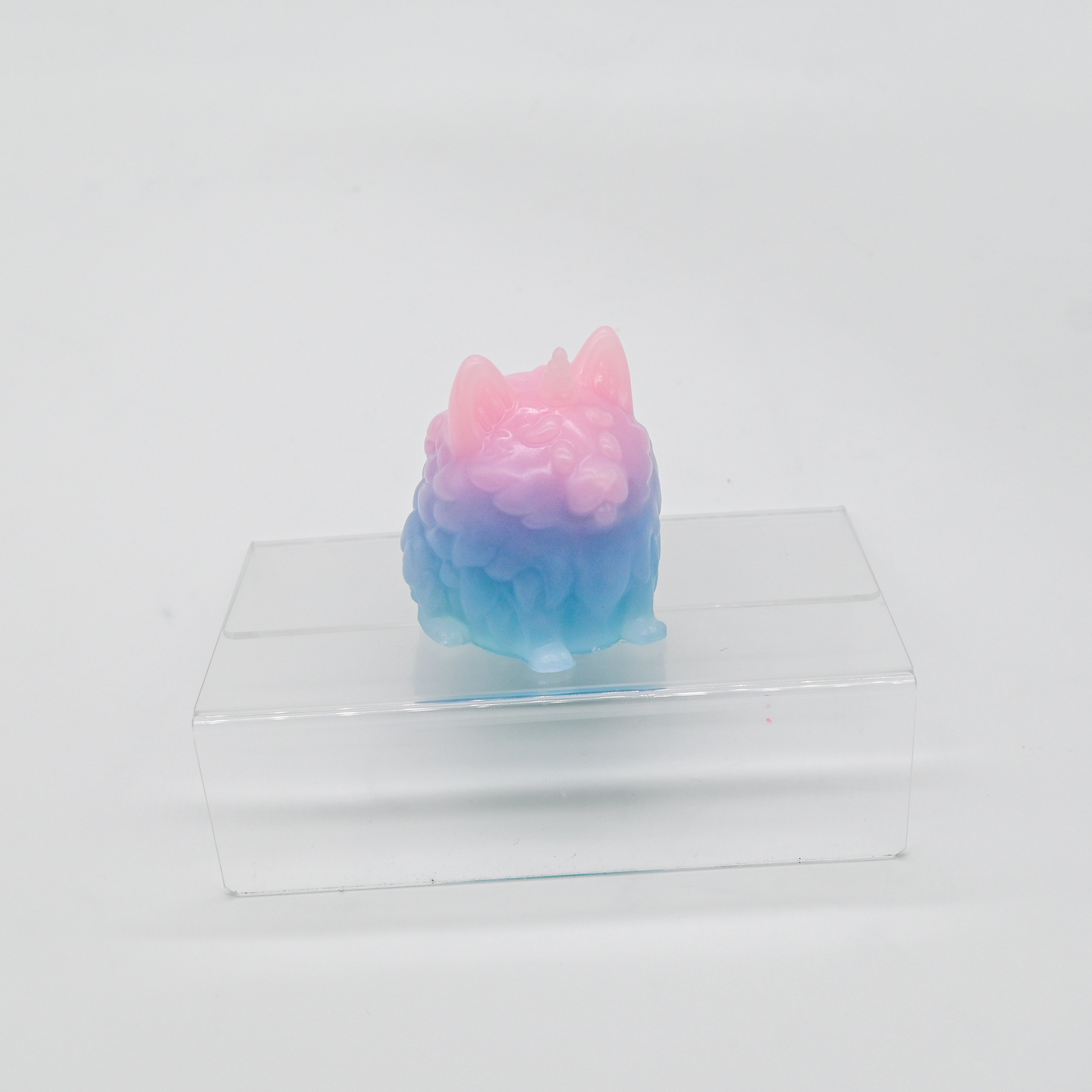 1PMKA68 Puppicorn 0050 UV GITD