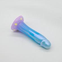 Load image into Gallery viewer, Z2MKE44 Caelus Small 0050 UV GITD
