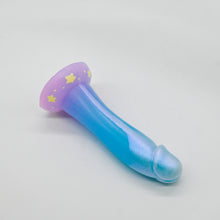 Load image into Gallery viewer, Z2MKE44 Caelus Small 0050 UV GITD
