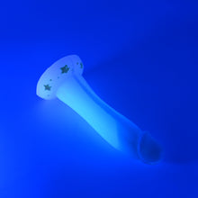 Load image into Gallery viewer, Z2MKE44 Caelus Small 0050 UV GITD

