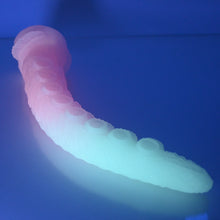 Load image into Gallery viewer, E2XEW67 Illex Medium 0020 UV GITD *FLOP*
