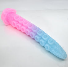 Load image into Gallery viewer, E2SEW68 Illex Medium 0030 UV GITD
