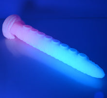 Load image into Gallery viewer, E2SEW68 Illex Medium 0030 UV GITD
