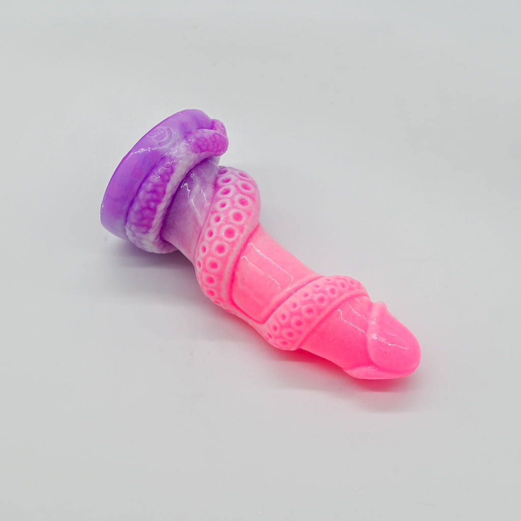 32SKC67 Celia Small 0030 UV GITD