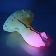 Load image into Gallery viewer, R3SDX19 Oberon Medium 0030 UV GITD

