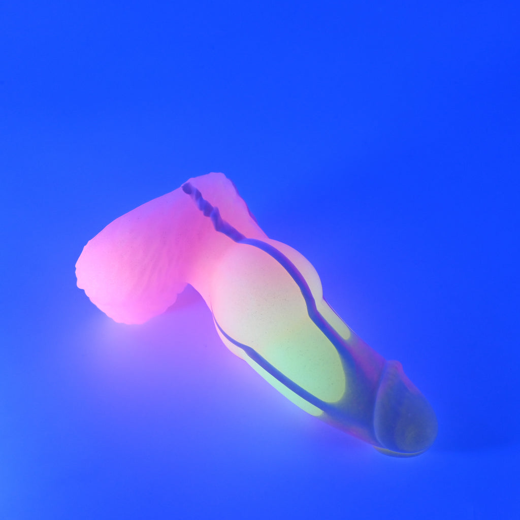 52SKC79 Jacob Small 0030 UV GITD