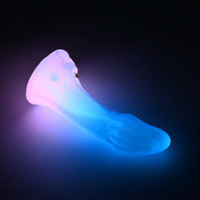 Load image into Gallery viewer, V2SKE20 Vaeriya Small 0050 UV GITD

