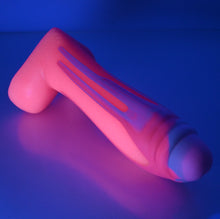 Load image into Gallery viewer, Q3MEZ01 Aquus Medium 0050 UV GITD
