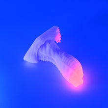 Load image into Gallery viewer, X2SKE42 Shin Small 0030 UV GITD
