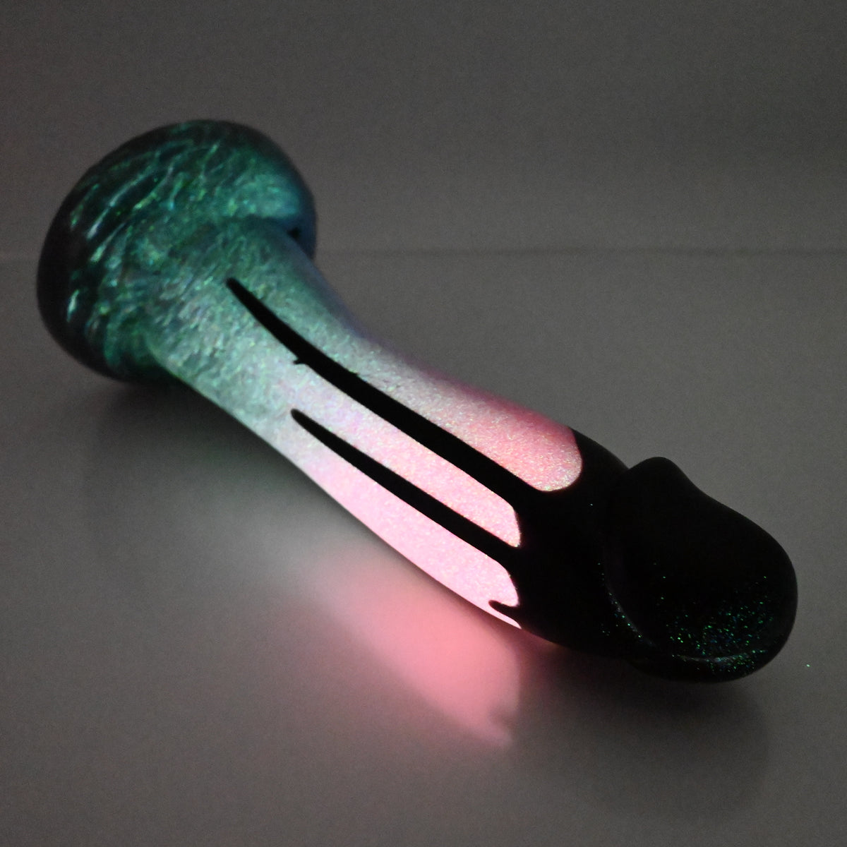 Z4SEZ95 Caelus Large 0030 UV GITD