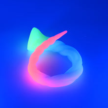 Load image into Gallery viewer, S3SKD89 Sera's Horn Medium 0030 UV GITD
