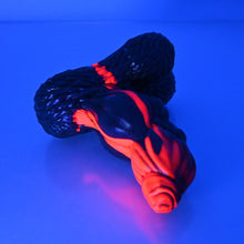 Load image into Gallery viewer, Y2MEZ70 Kong Small 0050 UV GITD
