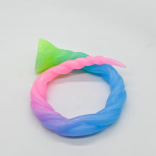 Load image into Gallery viewer, S4SKD91 Sera's Horn Large 0030 UV GITD
