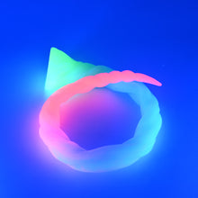 Load image into Gallery viewer, S4SKD91 Sera's Horn Large 0030 UV GITD

