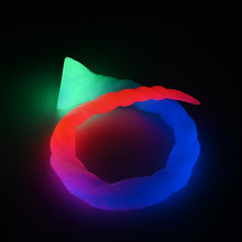 Load image into Gallery viewer, S4SKD91 Sera's Horn Large 0030 UV GITD
