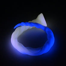Load image into Gallery viewer, S4SKD92 Sera's Horn Large 0030 UV GITD
