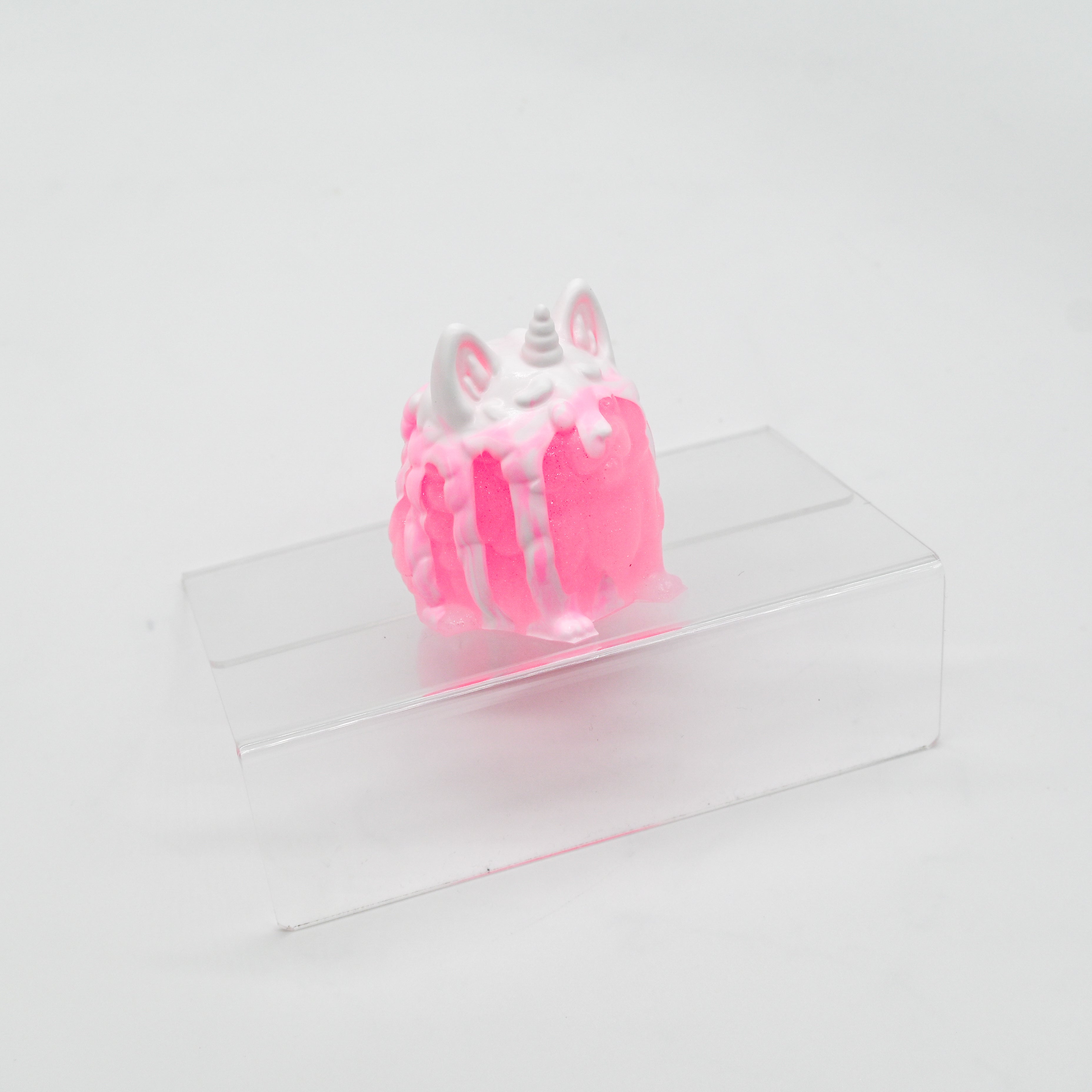 1PMKC62  Puppicorn 0030 UV GITD
