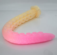 Load image into Gallery viewer, E4XEY47 Illex Large 0020 UV GITD
