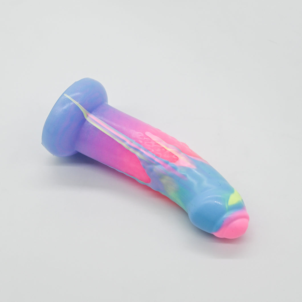 T2MHB61 Titan Small 0050 UV GITD
