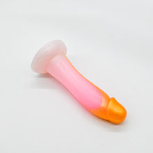 Load image into Gallery viewer, Z2MKG26 Caelus Small 0050 UV GITD
