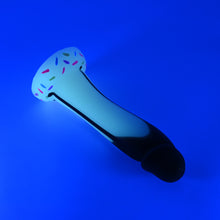 Load image into Gallery viewer, Z3SKG29 Caelus Medium 0030 UV GITD
