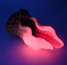 Load image into Gallery viewer, A3SFZ23 Alara Medium 0030 UV GITD
