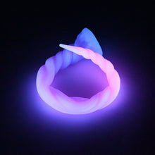 Load image into Gallery viewer, S3SJC63 Sera's Horn Medium 0030 UV GITD
