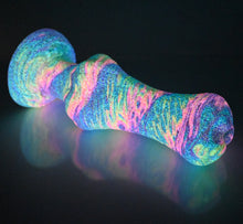 Load image into Gallery viewer, U3SDY76 Vex O/S 0030 UV GITD SC
