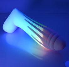 Load image into Gallery viewer, Q4SFA99 Aquus Large 0030 UV GITD
