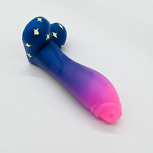 Load image into Gallery viewer, Q3SJE47 Aquus Medium 0030 UV GITD
