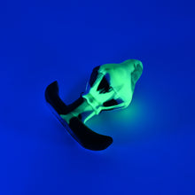 Load image into Gallery viewer, F2SKF27 Cylo Plug Small 0030 UV GITD
