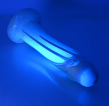 Load image into Gallery viewer, Z3SFB69 Caelus Medium 0030 UV GITD
